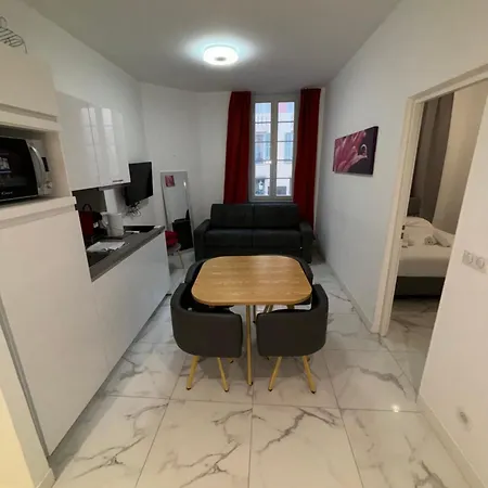 4 Couchages Idealement Place Promenade Des Anglais / Cours Saleya Appartement *