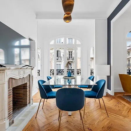 Renting - Foch - Luxury Bourgeois & Design At The Heart Of Appartement