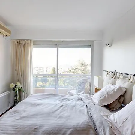 Pool Large Terrace Parking Air Conditioning 2 Bedrooms Apartment