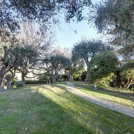 Apartment Pool Large Terrace Parking Air Conditioning 2 Bedrooms Nice