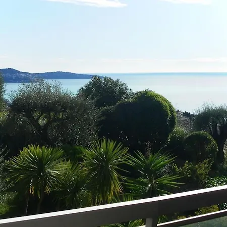 Vue Er Grande Terrasse Piscine Bail Mobilite Apartment *