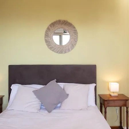L11 Staywizus - Claire Fontaine Sea View 2 Bdr Ac Parking Swimming Pool Apartment *
