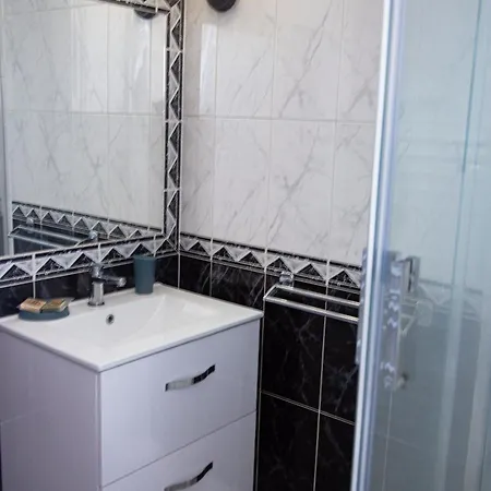 Grand T1 Proche Promenade Des Appartement *