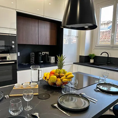 Liberation - Luxury & Design Apartment, 2 Private With 2 Private Bathroom For 2 Or Max 6 Person, Renovated, Modern, Ac, Wi-fi, Balcony, Calm, Tram * Nice