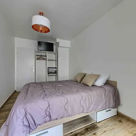 Appartement 1 Min To Bedroom Flat With 2 Ac And Parking In Summer Nice