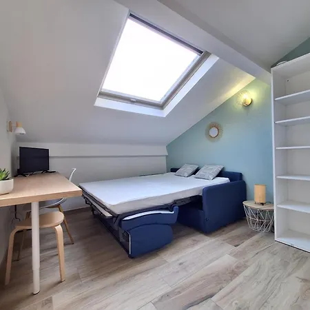 Apartment Studio Cosy, Calme Et Lumineux, Au Pied Du Tramway Et A 50 M De La Mer