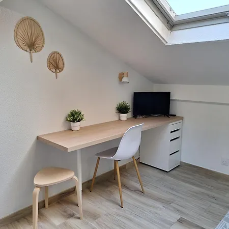 Apartment Studio Cosy, Calme Et Lumineux, Au Pied Du Tramway Et A 50 M De La Mer