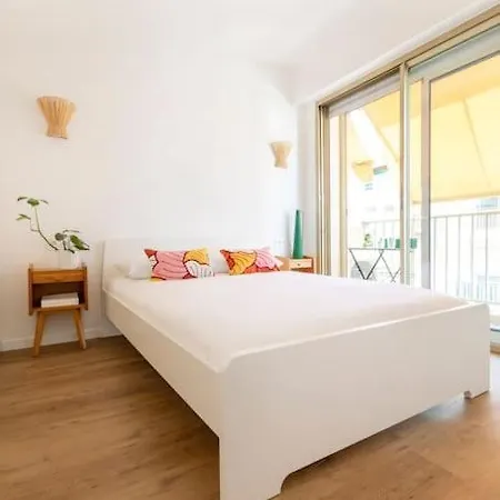 Apartment 1br Design Balcony Center Tram & 10mins