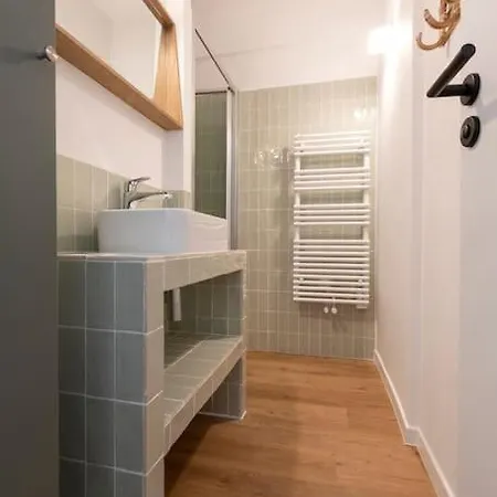 1br Design Balcony Center Tram & 10mins Apartment *