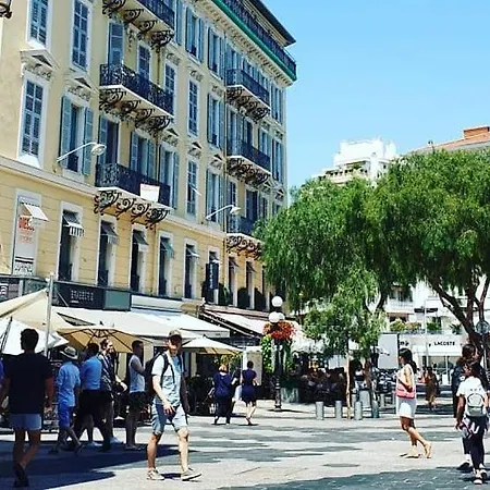 Apartment Studio Cosy, Calme Et Lumineux, Au Pied Du Tramway Et A 50 M De La Mer *