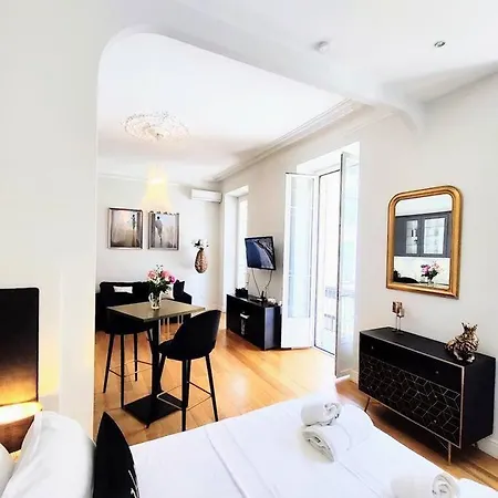 Center, Chic For 2-4, Balcony, Ac Nice