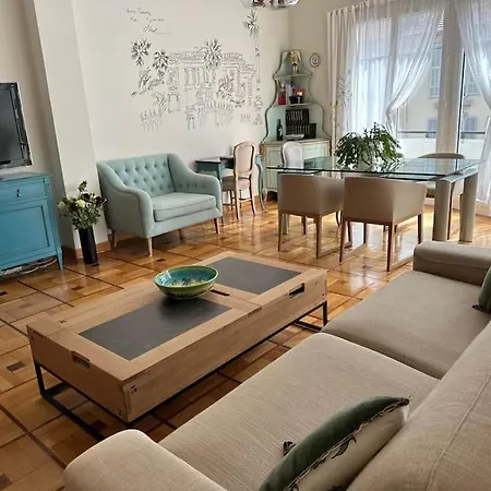 Apartment 70m2 - Centre De *