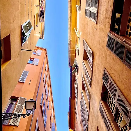 Appartement Avec Cinéma à 200m De La *
