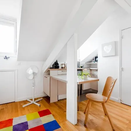 Studio On The Attic-5 Min From Sea & Main Street *
