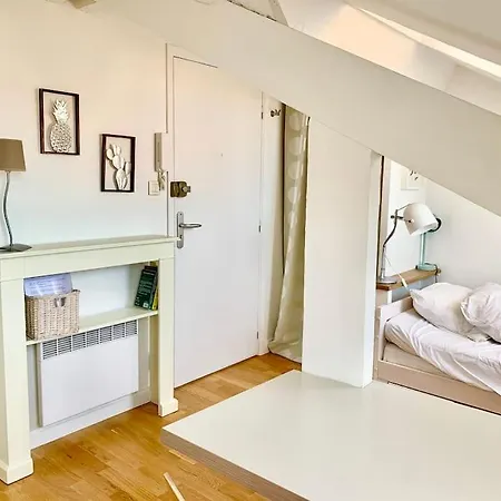 Studio On The Attic-5 Min From Sea & Main Street Nice