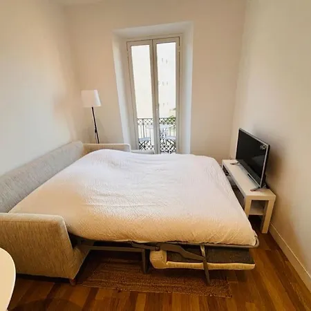 Le Boyer - Spectacular 1b & Balconies - Port Apartment