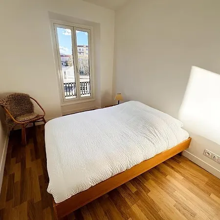 Le Boyer - Spectacular 1b & Balconies - Port Apartment *