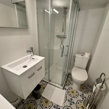 Carre D'or: Very Calm Cozy 2br, With Wi-fi Appartement Nice