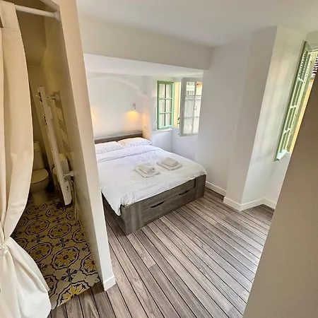Carre D'or: Very Calm Cozy 2br, With Wi-fi Appartement