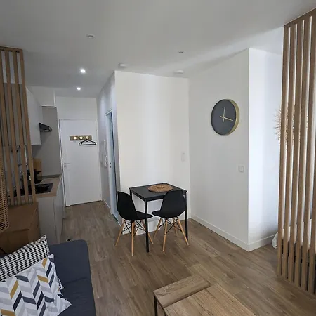 Carré D'or Appartement *