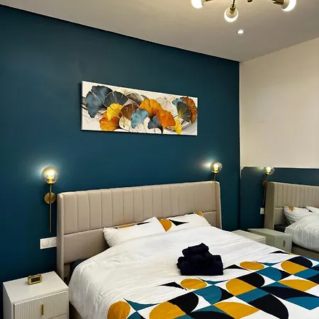 Liberation - Luxury & Design Apartment, 2 Private With 2 Private Bathroom For 2 Or Max 6 Person, Renovated, Modern, Ac, Wi-fi, Balcony, Calm, Tram Homestay Nice