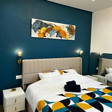 Liberation - Luxury & Design Apartment, 2 Private With 2 Private Bathroom For 2 Or Max 6 Person, Renovated, Modern, Ac, Wi-fi, Balcony, Calm, Tram