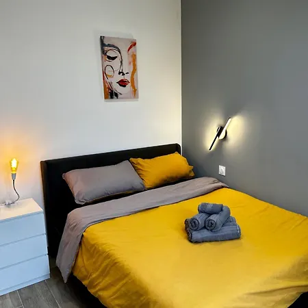 Liberation - Luxury & Design Apartment, 2 Private With 2 Private Bathroom For 2 Or Max 6 Person, Renovated, Modern, Ac, Wi-fi, Balcony, Calm, Tram Nice