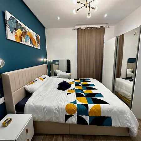 Homestay Liberation - Luxury & Design Apartment, 2 Private With 2 Private Bathroom For 2 Or Max 6 Person, Renovated, Modern, Ac, Wi-fi, Balcony, Calm, Tram