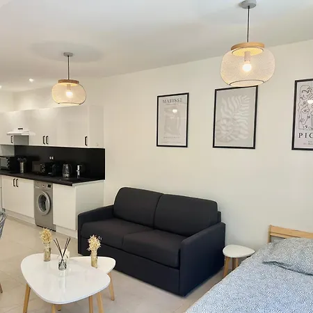 Appartement Grand Rénové Proche ! Nice