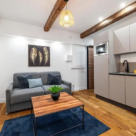 Appartement Pretty & Quiet In Port Area Nice