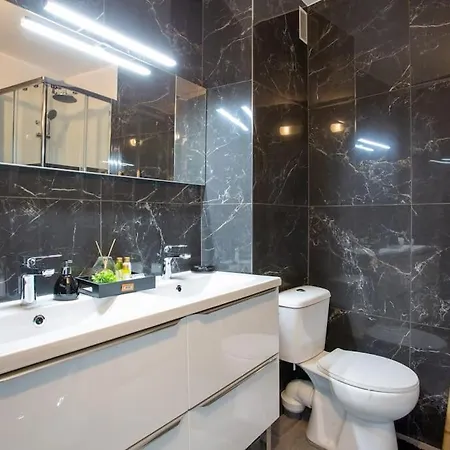 Appartement 4 Pièces 8 Personnes Proche Aéroport,tramway Nice