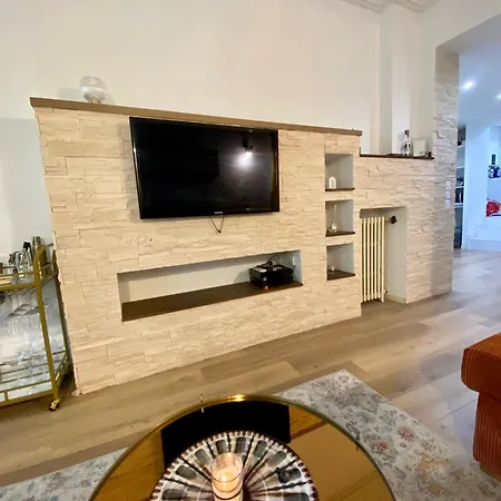 Apartment Spacieux Et Jardin Prive