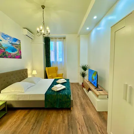 Riviera Charm