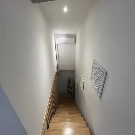 Duplex Quatre Pièces Avec Extérieur Déco Atypique - à 5 Minutes De La *
