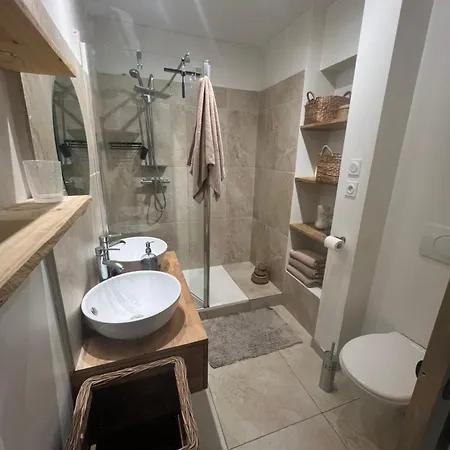 Duplex Quatre Pièces Avec Extérieur Déco Atypique - à 5 Minutes De La *