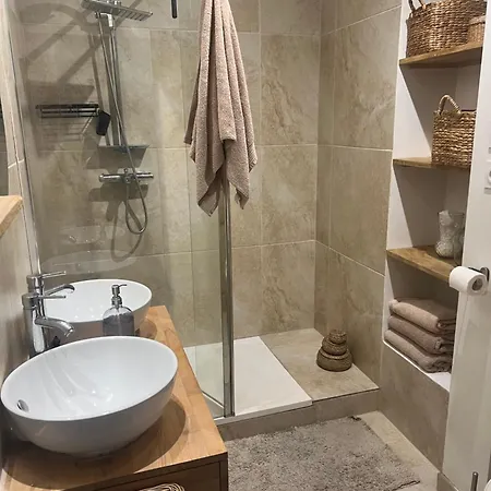 Duplex Quatre Pieces Avec Exterieur Deco Atypique - A 5 Minutes De La