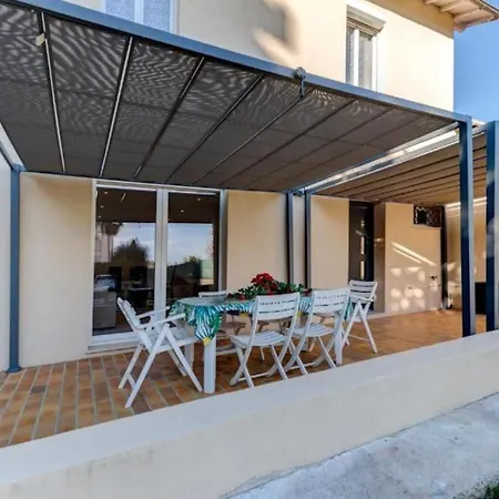 Maison 6 Personnes Avec Jardin Et Parking Privé Nice