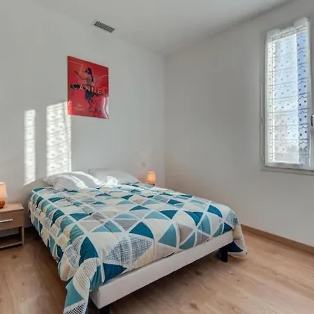 Maison 6 Personnes Avec Jardin Et Parking Privé * Nice