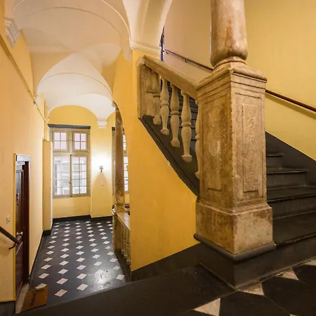 Apartment Stunning In The Heart Of Old Town