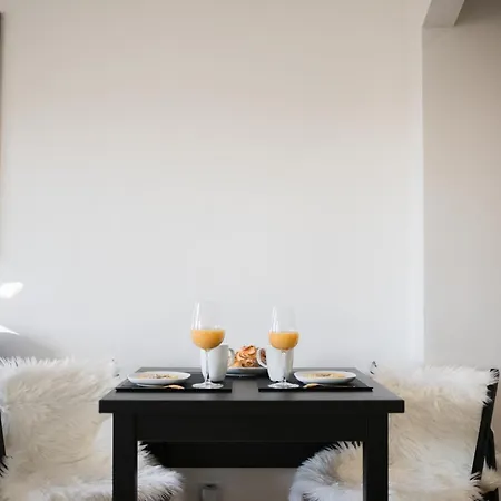 Stunning In The Heart Of Old Town Apartment