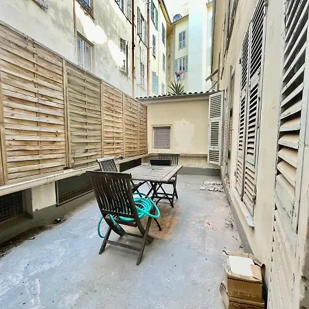 For 2 - Hyper Center Near Tram Apartment