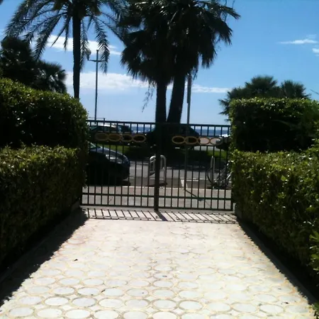 L'azur Promenade Appartement *