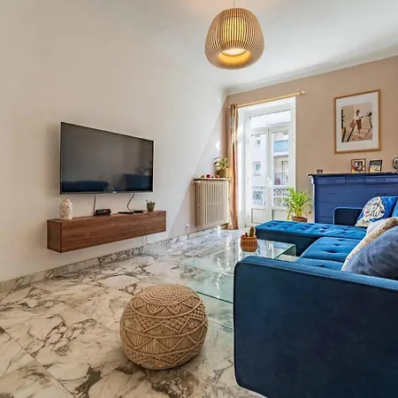 Apartment Port, Newly Renovated Cosy 55m2 Nice