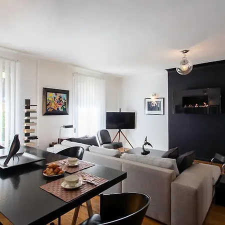 L30 Styly Old Town Central 2 Balconies 5mins Sea Apartment