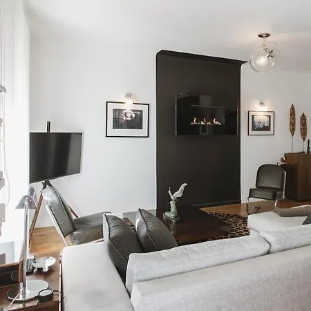 L30 Styly Old Town Central 2 Balconies 5mins Sea Apartment *