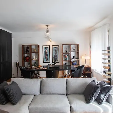Apartment L30 Styly Old Town Central 2 Balconies 5mins Sea