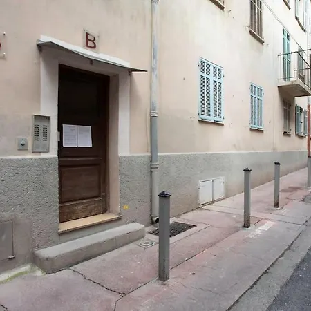 Apartment L30 Styly Old Town Central 2 Balconies 5mins Sea *