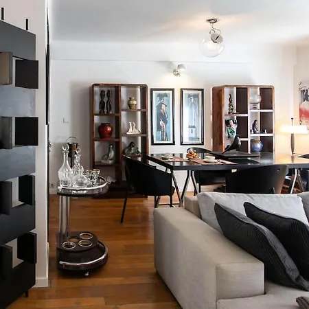 Apartment L30 Styly Old Town Central 2 Balconies 5mins Sea Nice