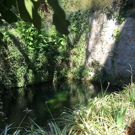 Hébergement de vacances Maison De Charme Dans Les Collines Niçoises *