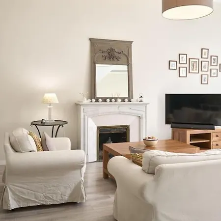 Bronte - Hyper Central, 1 Bedroom With Large Living Nice